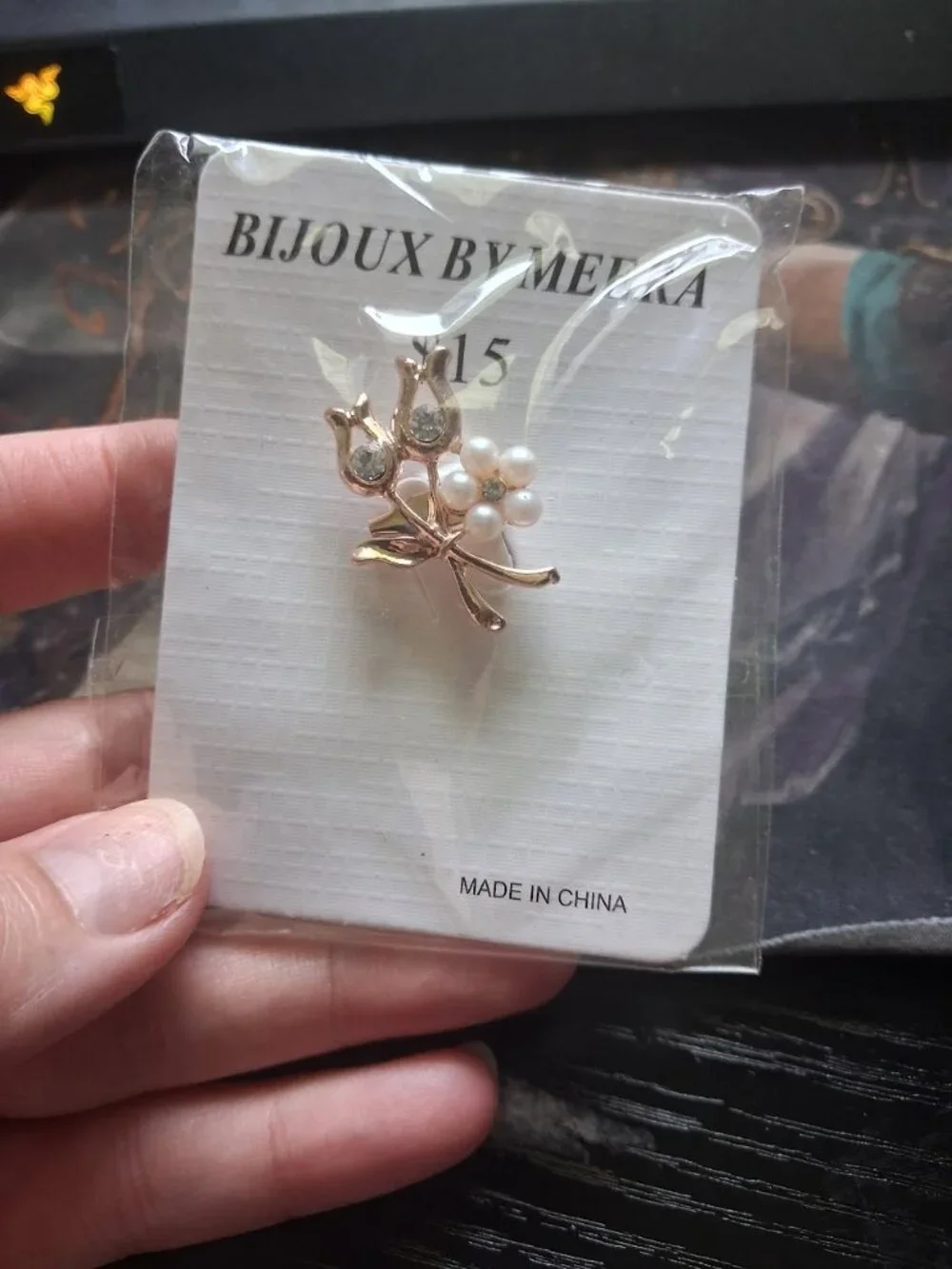 Bijoux by Meera Flower brooch